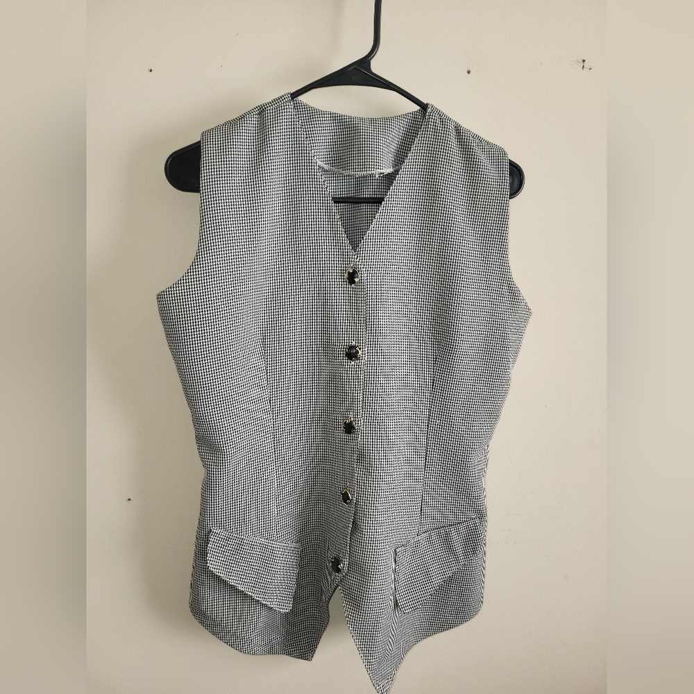 Black And White 2pc Set - image 3